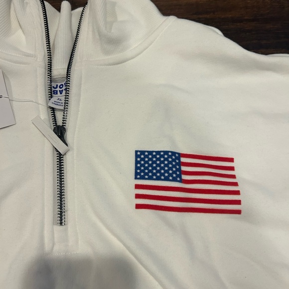 JoyLab Cropped Pullover with Flag Patch NWT - Picture 4 of 5